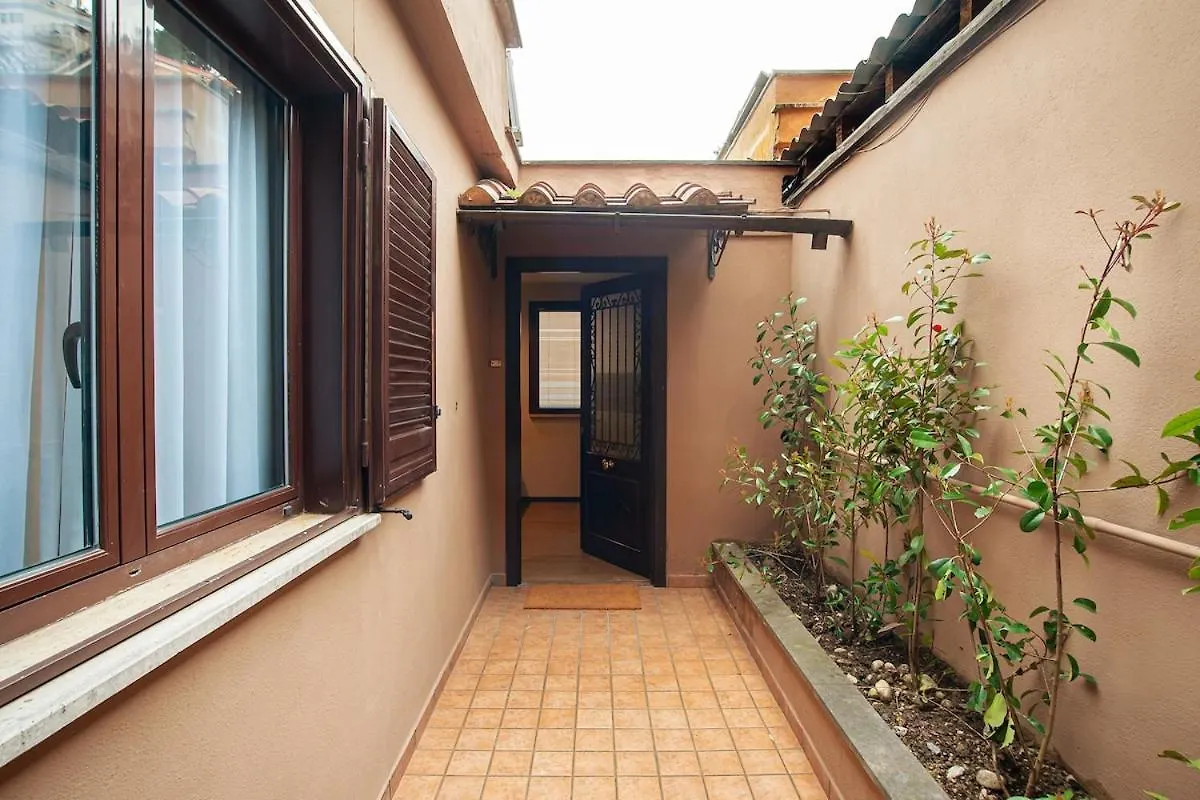 Pied-A-Terre Ponte Milvio Apartment Rome